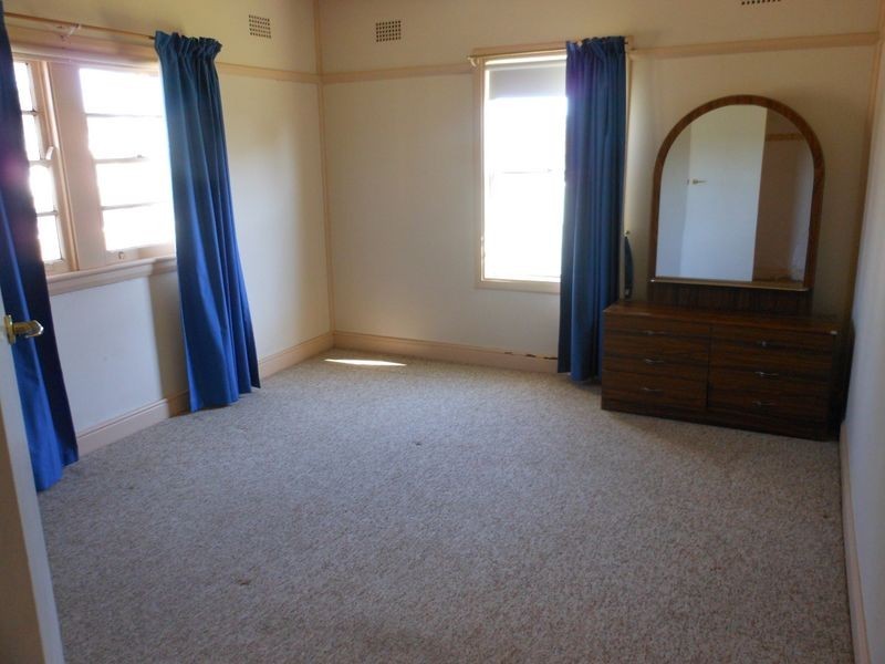 23 Spring Street, Young NSW 2594