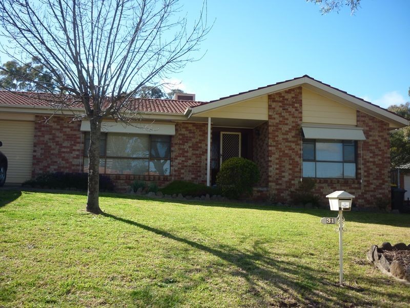 31 McNarry Place, Young NSW 2594