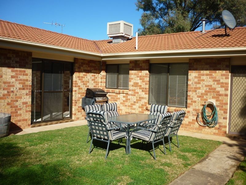 31 McNarry Place, Young NSW 2594