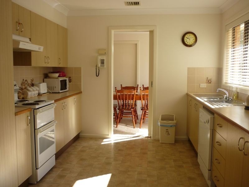 31 McNarry Place, Young NSW 2594