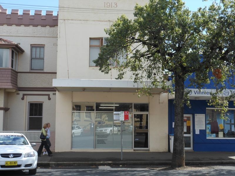 71 Lynch ST, Young NSW 2594