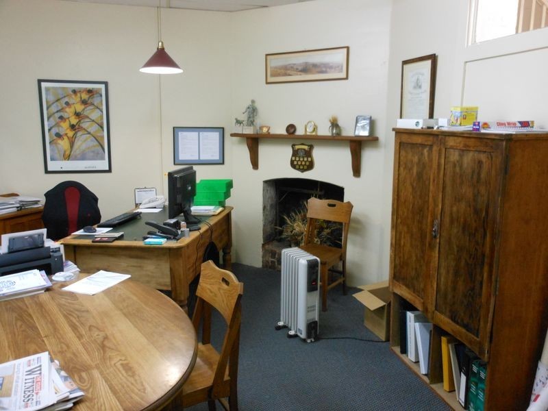 71 Lynch ST, Young NSW 2594