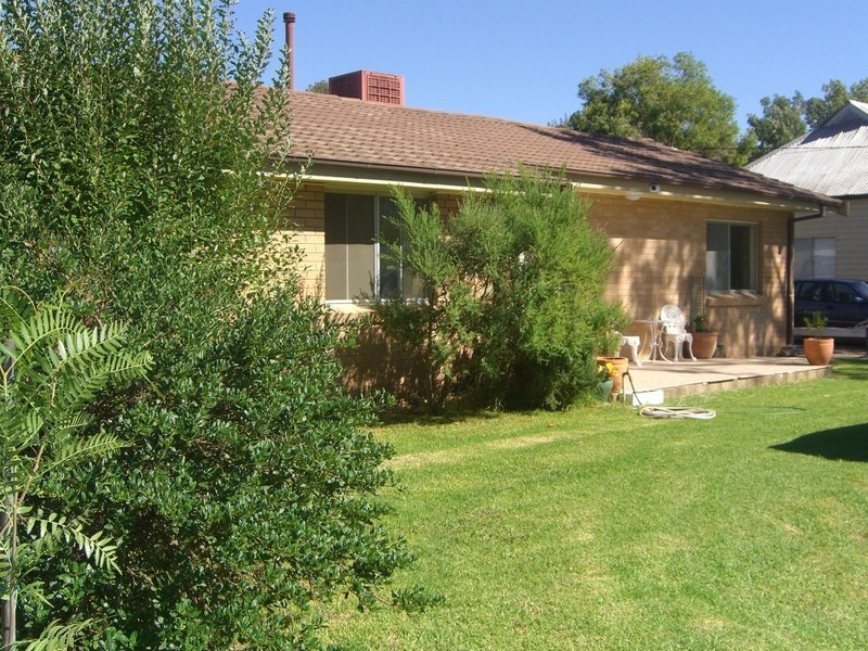 7 Willawong Street, Young NSW 2594