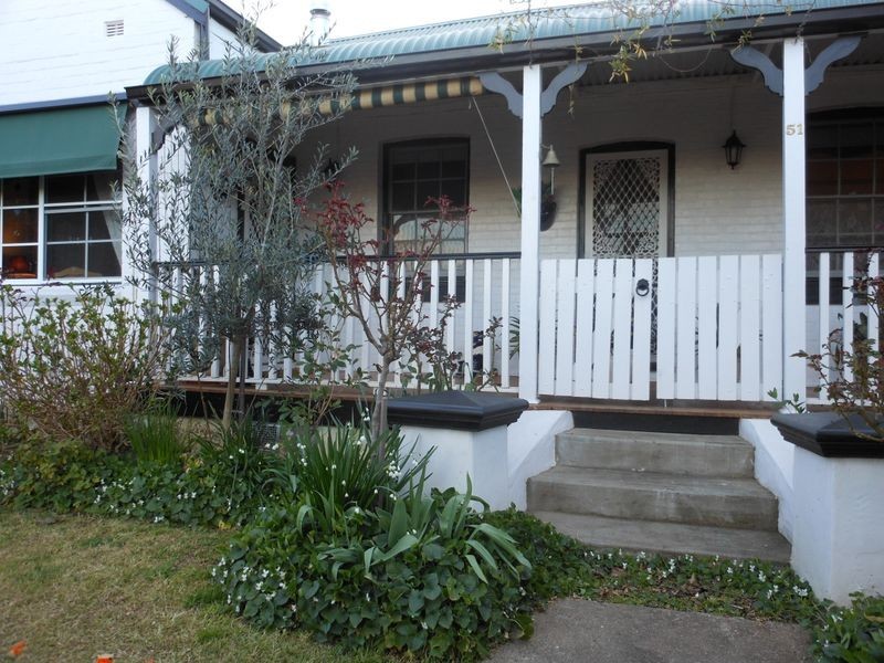 51 Wombat Street, Young NSW 2594