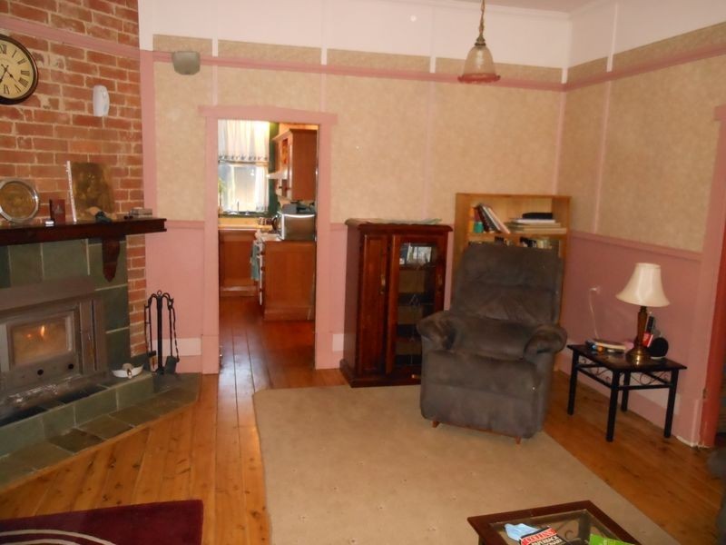 10 William Street, Young NSW 2594