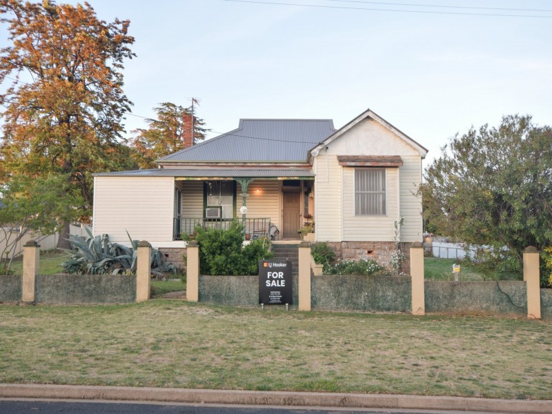 115 Nasmyth Street, Young NSW 2594
