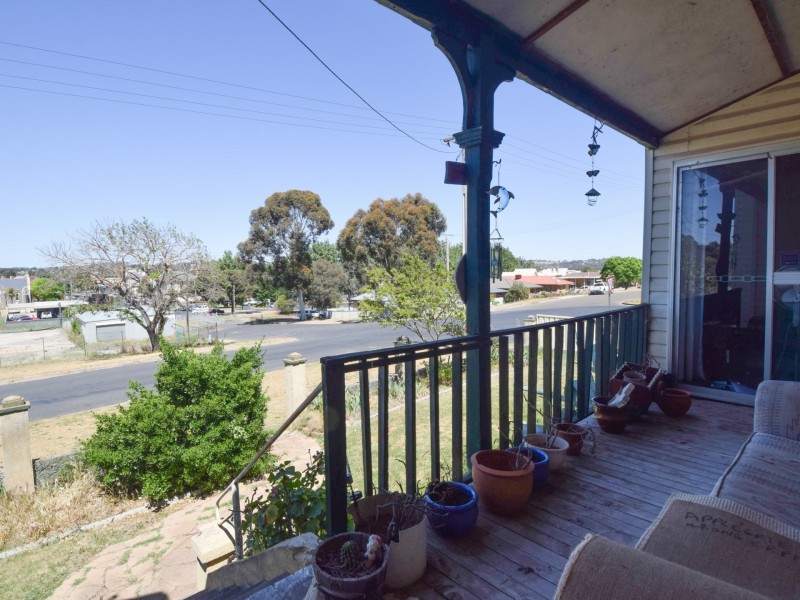 115 Nasmyth Street, Young NSW 2594