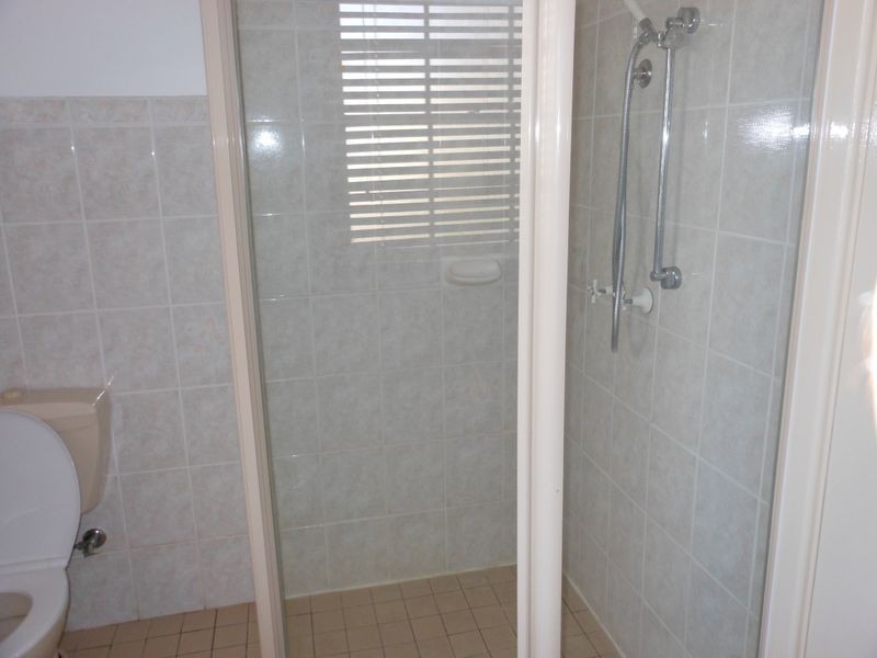 6 Edwards St, Young NSW 2594