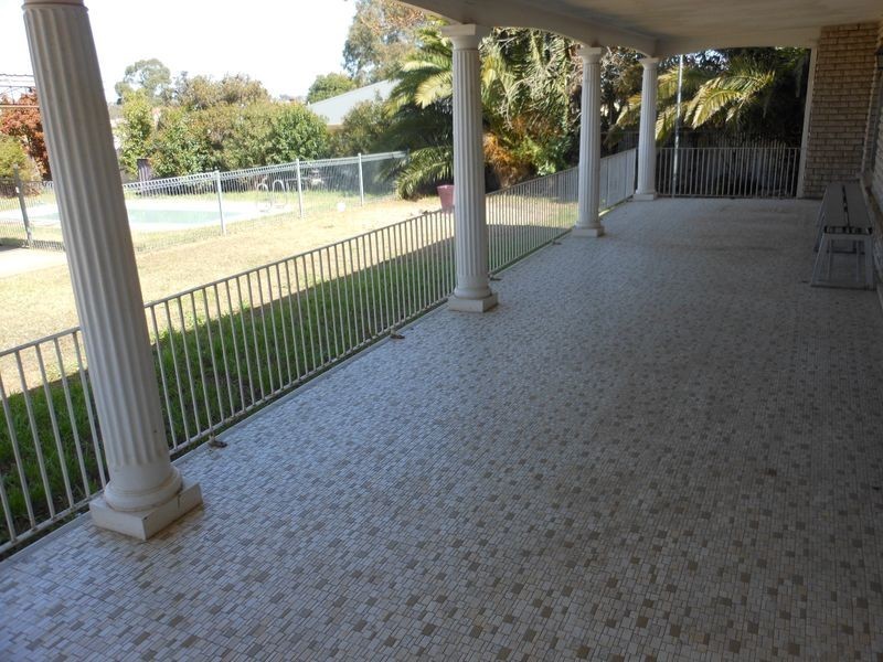 6 Edwards St, Young NSW 2594