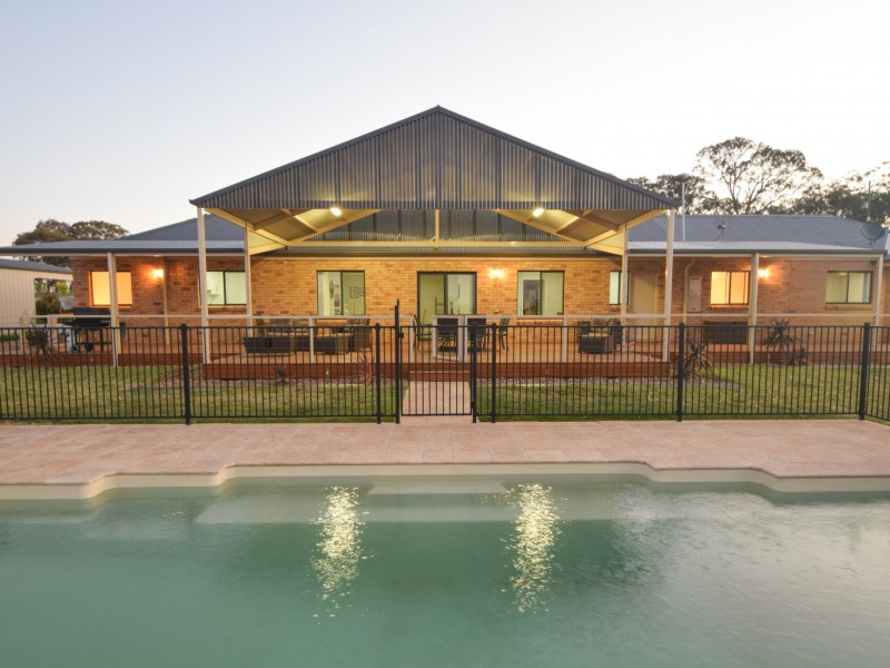 220 Boundary Road, Young NSW 2594