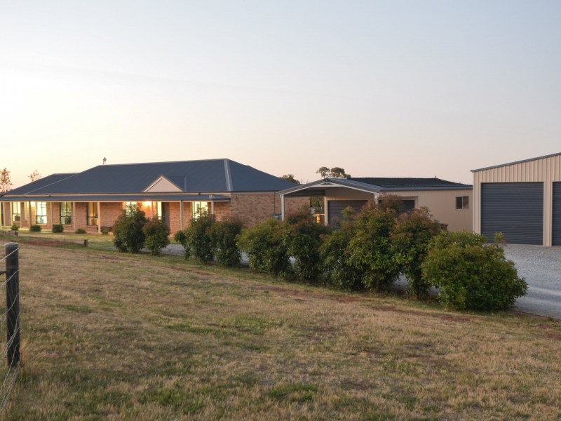 220 Boundary Road, Young NSW 2594