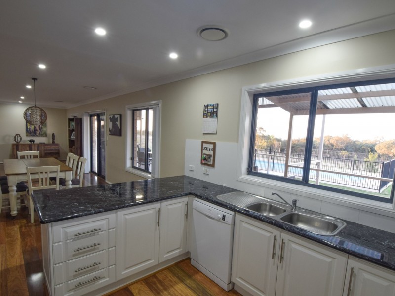 220 Boundary Road, Young NSW 2594