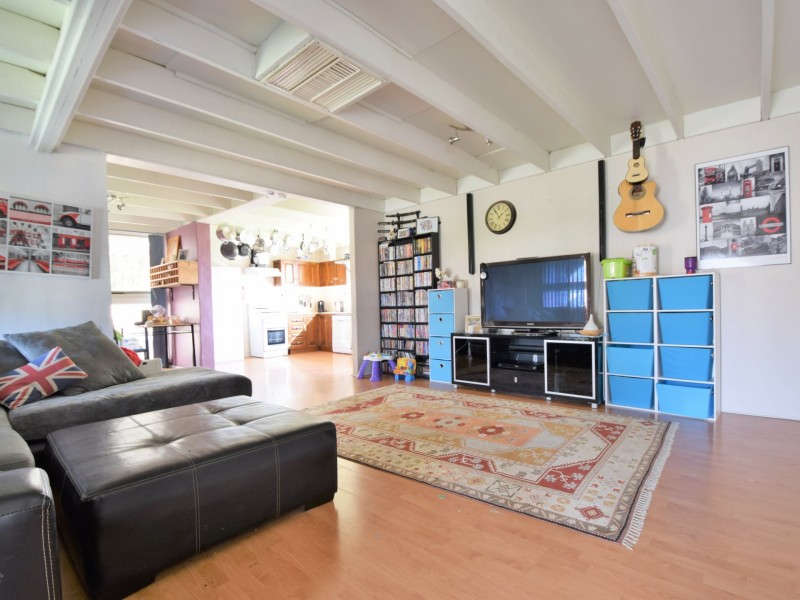 15 Willawong Street, Young NSW 2594