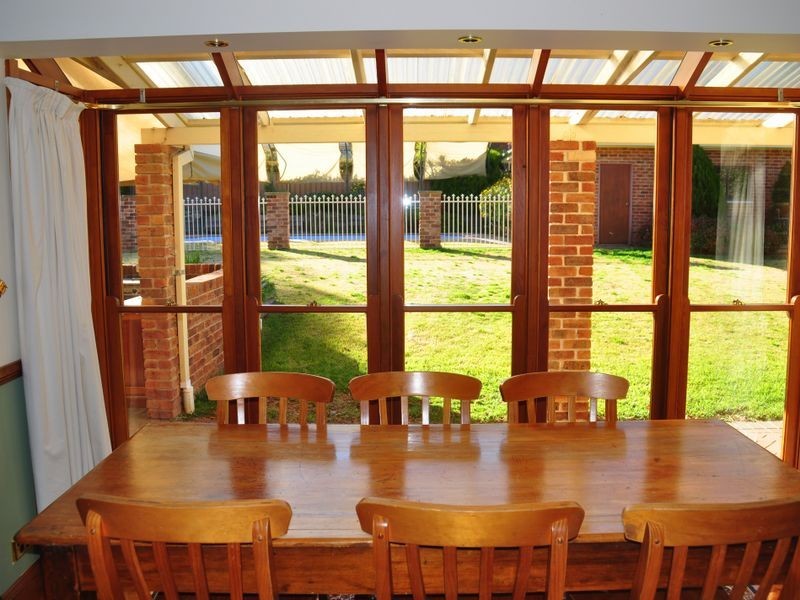 5 Nuthall Cresent, Young NSW 2594