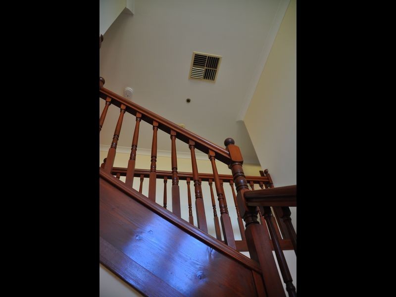 5 Nuthall Cresent, Young NSW 2594