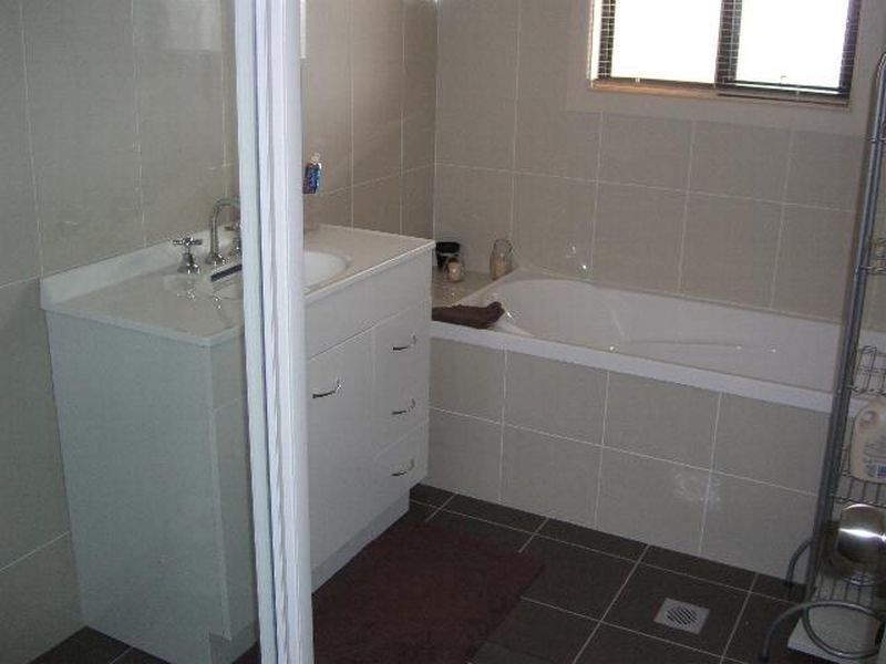 26 Cherry Vale Place, Young NSW 2594
