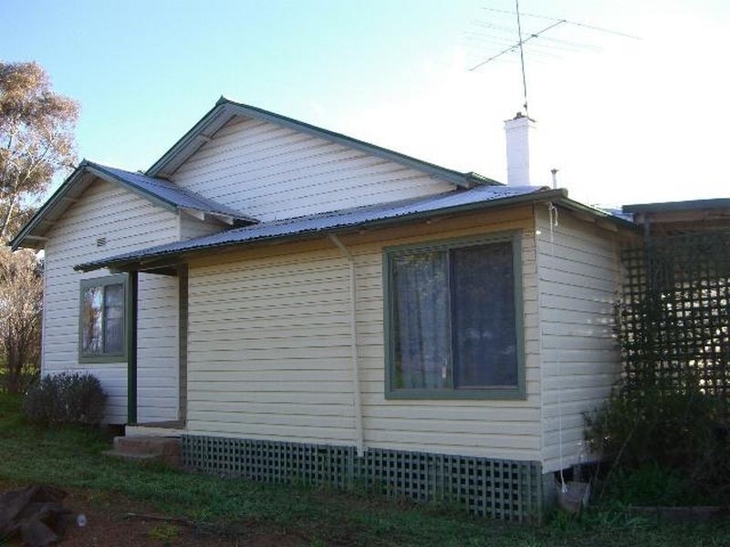 6 Braemar Lane, Young NSW 2594