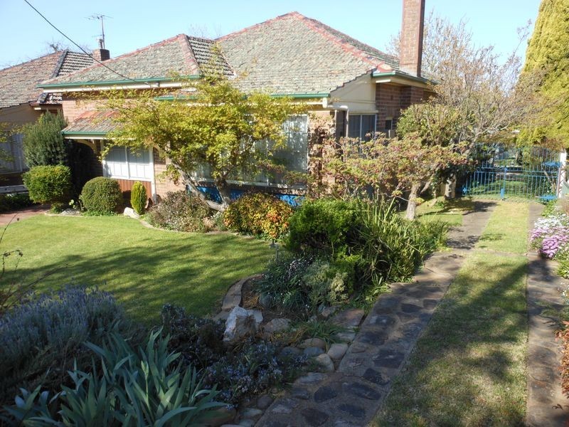 42 Yass St, Young NSW 2594