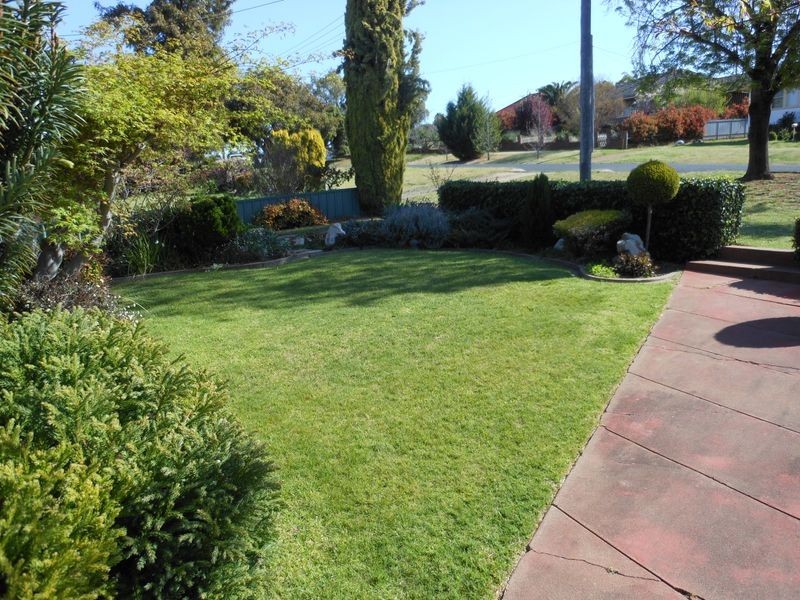 42 Yass St, Young NSW 2594