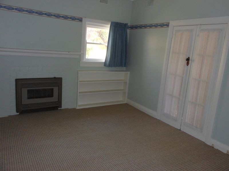 42 Yass St, Young NSW 2594