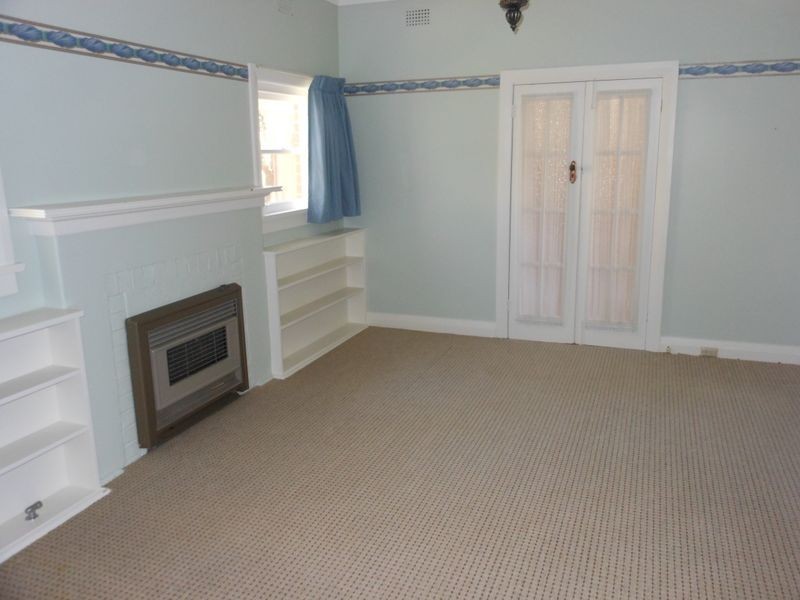 42 Yass St, Young NSW 2594