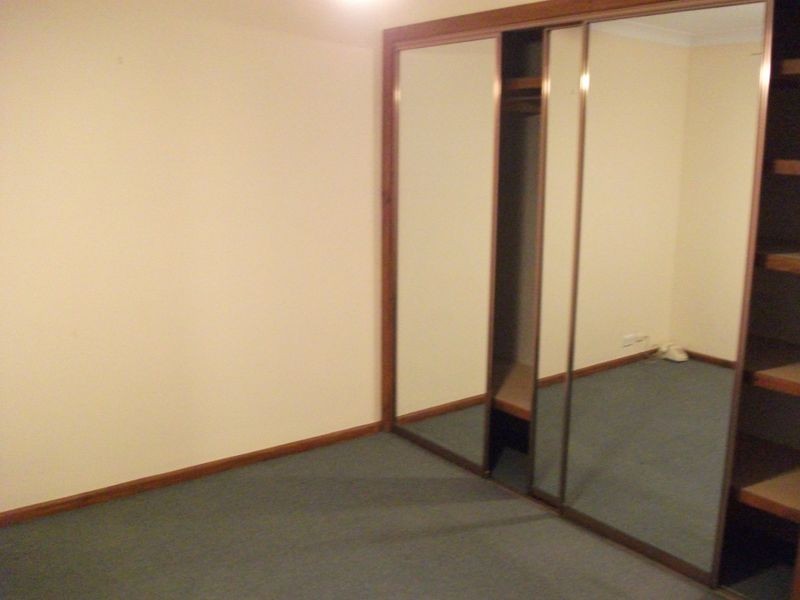 2/61 Wombat Street, Young NSW 2594