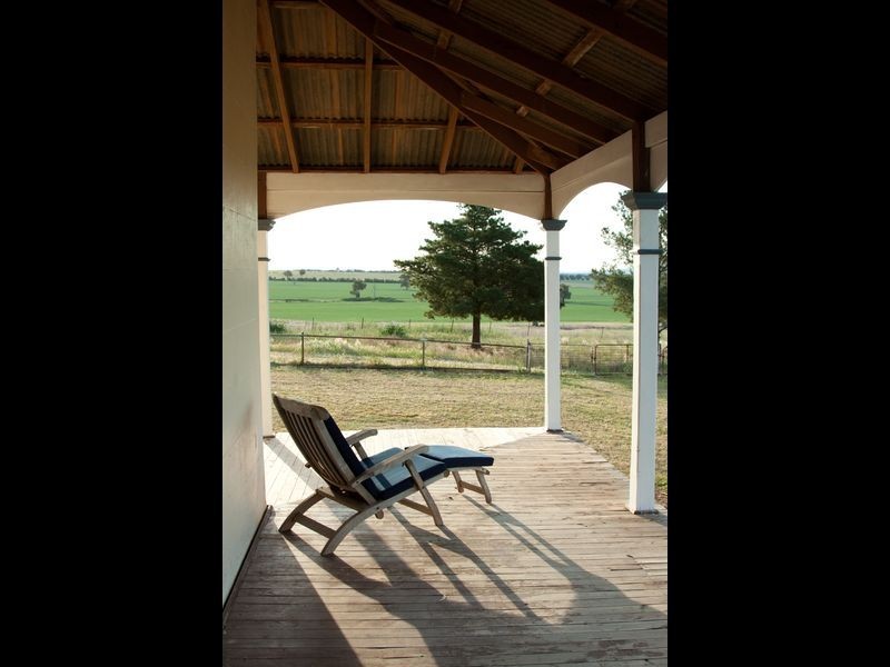 525 Old Forbes Rd, Young NSW 2594