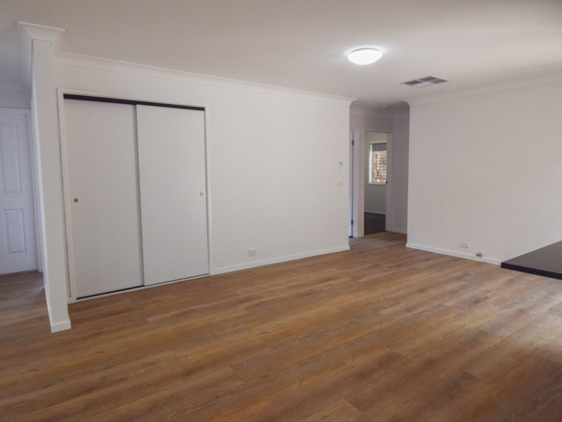 108 Blackett Avenue, Young NSW 2594