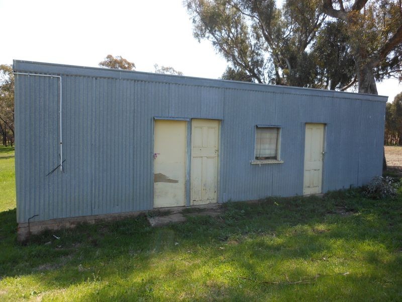 99 Stanley Park Rd, Young NSW 2594