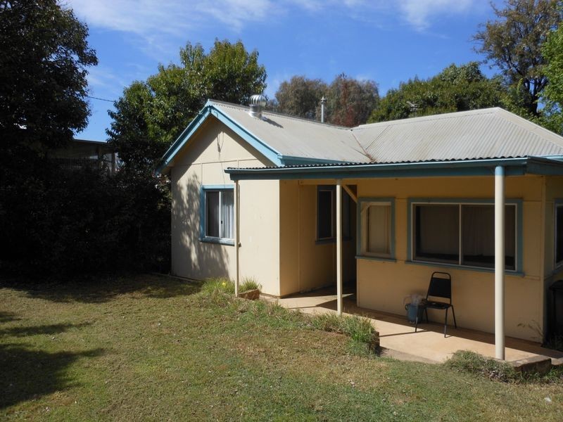 54 Nasmyth Street, Young NSW 2594