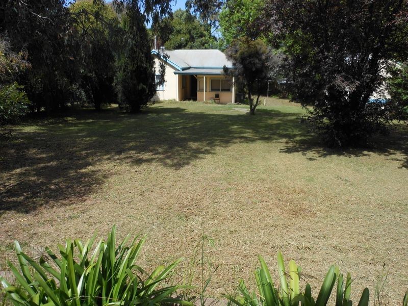 54 Nasmyth Street, Young NSW 2594