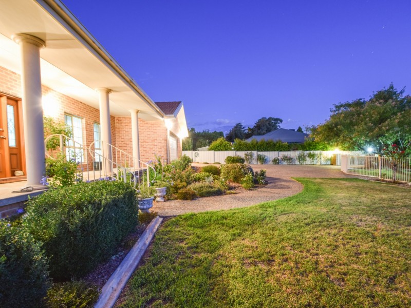5 Toompang Street, Young NSW 2594