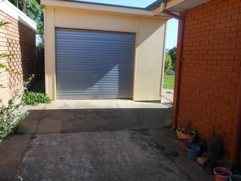 8 William Street, Young NSW 2594