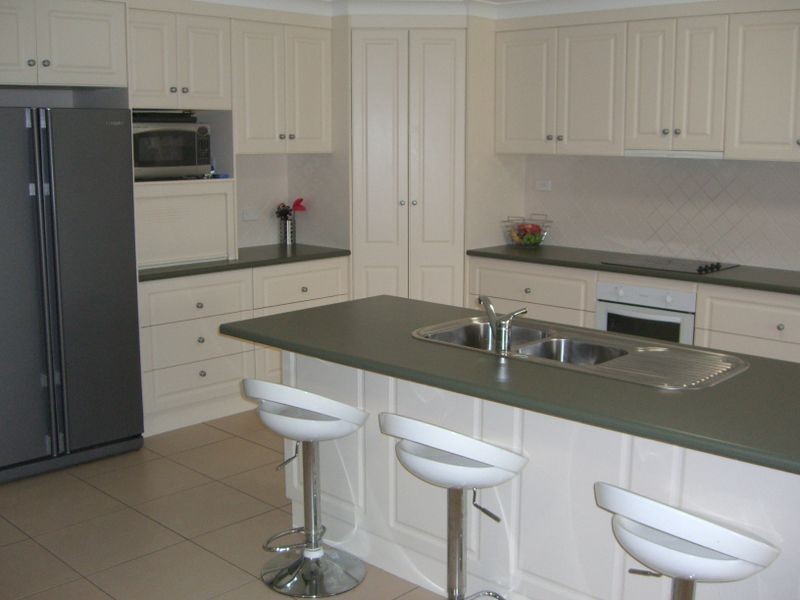 3 Gold Court, Young NSW 2594