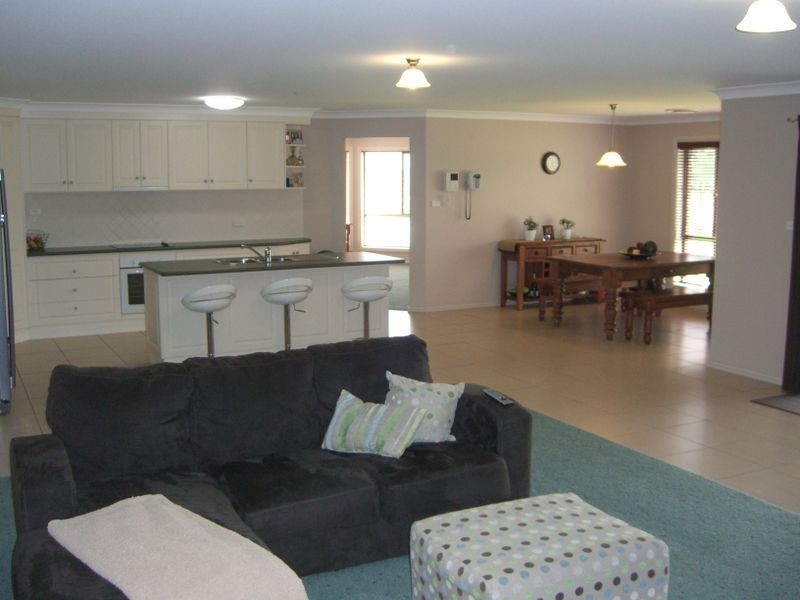3 Gold Court, Young NSW 2594