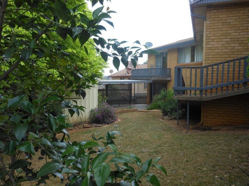 21 Fontenoy Street, Young NSW 2594