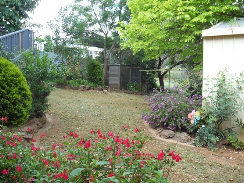 21 Fontenoy Street, Young NSW 2594
