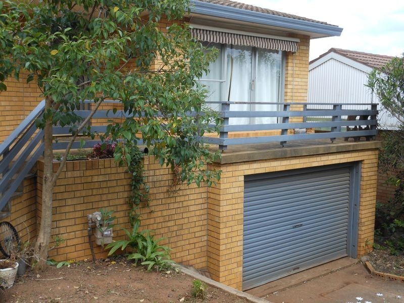 21 Fontenoy Street, Young NSW 2594