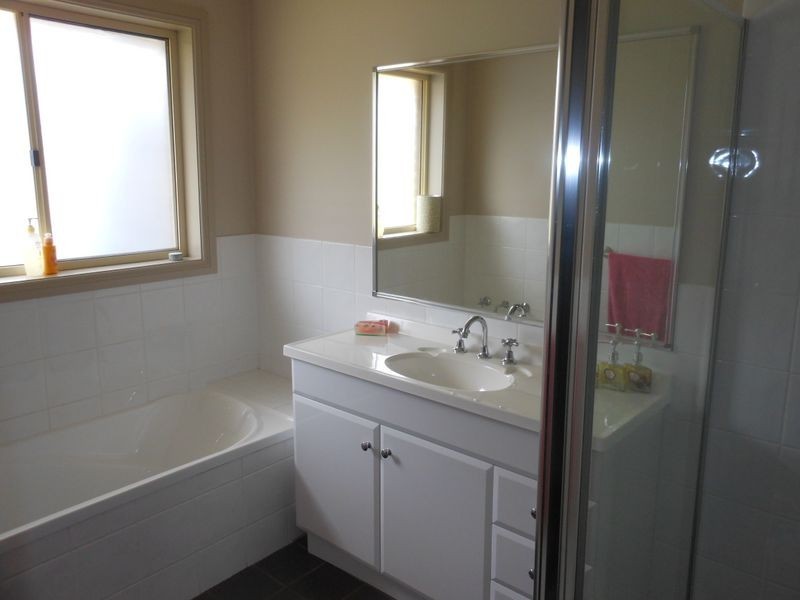 32 Jordan Place, Young NSW 2594