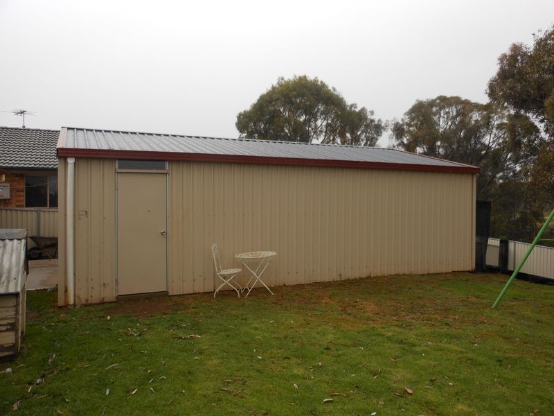 32 Jordan Place, Young NSW 2594
