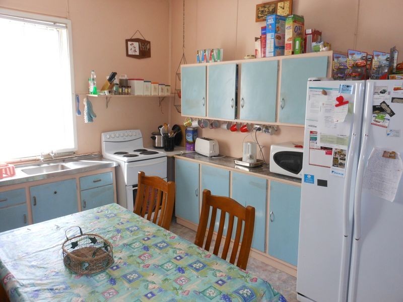 2 Calabash St, Young NSW 2594