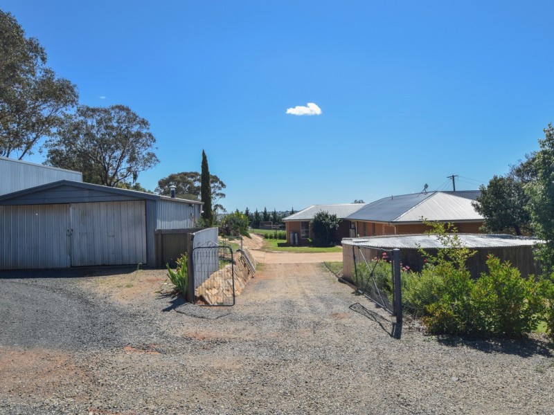 45 Normans Road, Young NSW 2594