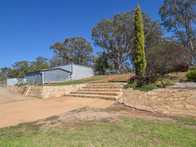 45 Normans Road, Young NSW 2594