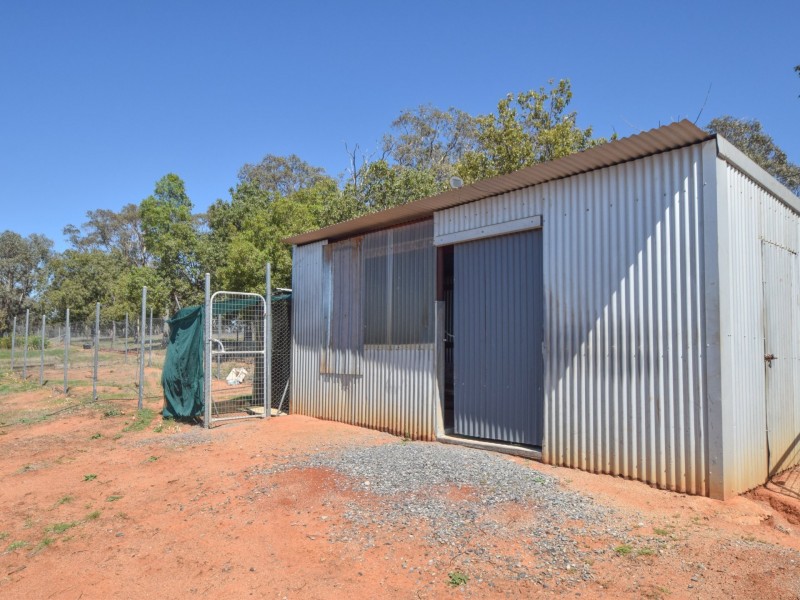 45 Normans Road, Young NSW 2594