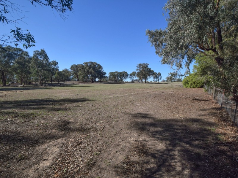 36 Rowleys Road, Young NSW 2594