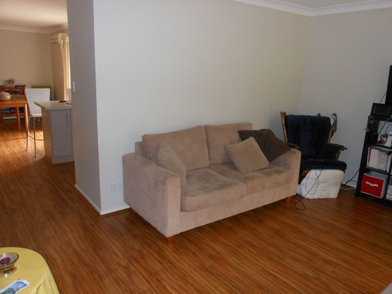 24 Henry Place, Young NSW 2594