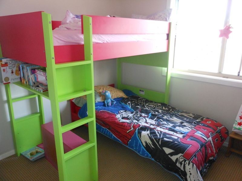24 Henry Place, Young NSW 2594
