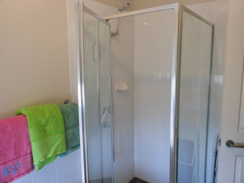 24 Henry Place, Young NSW 2594