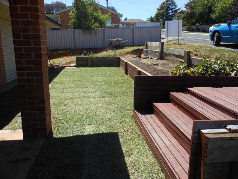 24 Henry Place, Young NSW 2594