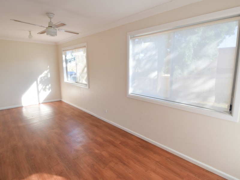 25 White Street, Young NSW 2594